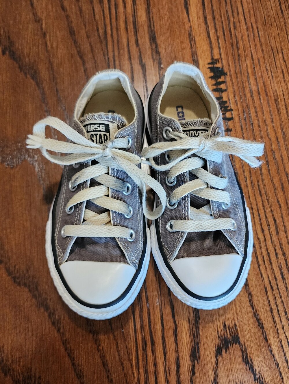 Converse Low Top Sneakers
